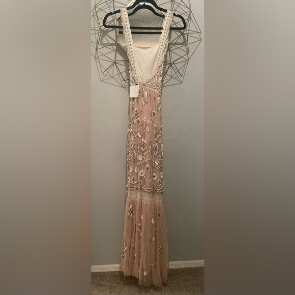 NWT Needle and Thread Pink Petal cluster bib gown xs 🦋 - Picture 14 of 16